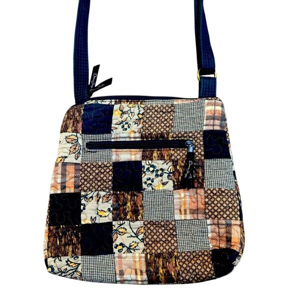 Donna Sharpe Quilted Crossbody Bag with Expandable Strap - Picture 3 of 9